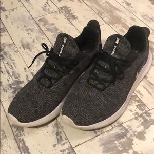 Nike Viale Premium - Size 11